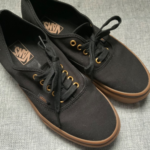 Vans Black Rubber Gum Sneaker 10 women’s 8.5 men’s - Picture 3 of 9